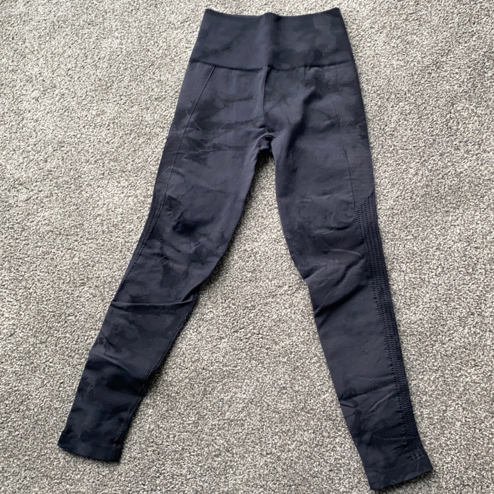 Lululemon Grey Marble Tights Size 4
